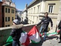 вывешиваем итальянский флаг город Генуя