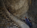 лестница-улитка 12-го века, пешеходная экскурсия по Генуе