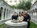 туристы из Самары на пешеходной экскурсии по Генуе