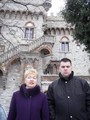 Евгения и Иван из Вены; у замка в Генуе